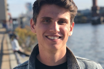 Simon Davis - Former Reviews Editor - Carwow